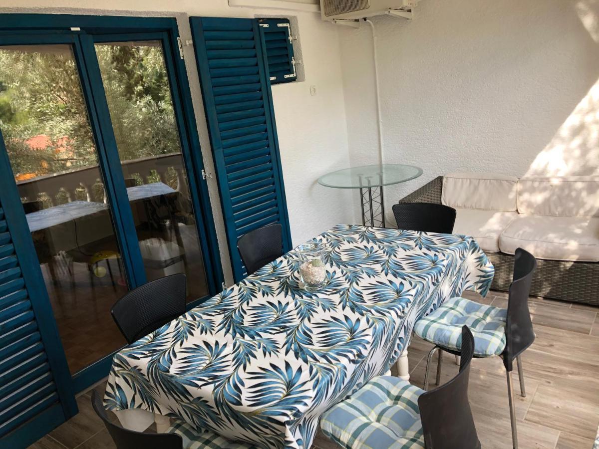 Guesthouse Vila Ruzmarin Ždrelac Buitenkant foto