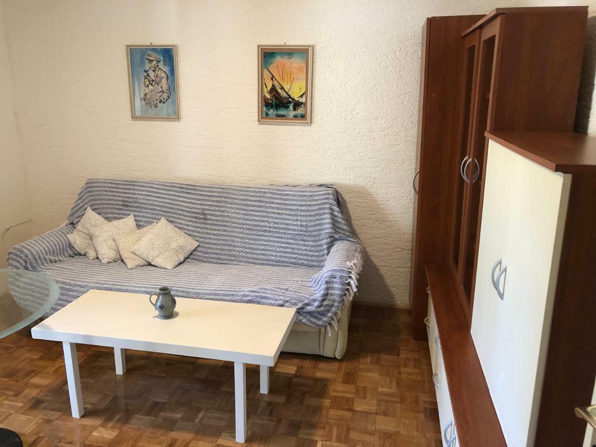 Guesthouse Vila Ruzmarin Ždrelac Buitenkant foto